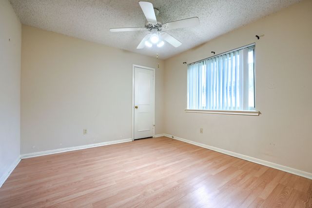 445 Trail View Lane, Garland, TX 75043