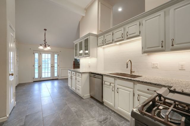 445 Trail View Lane, Garland, TX 75043