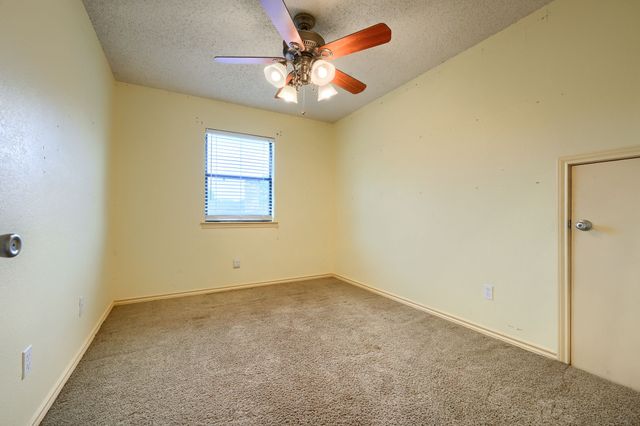 445 Trail View Lane, Garland, TX 75043