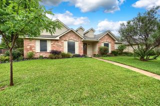 445 Trail View Lane, Garland, TX 75043