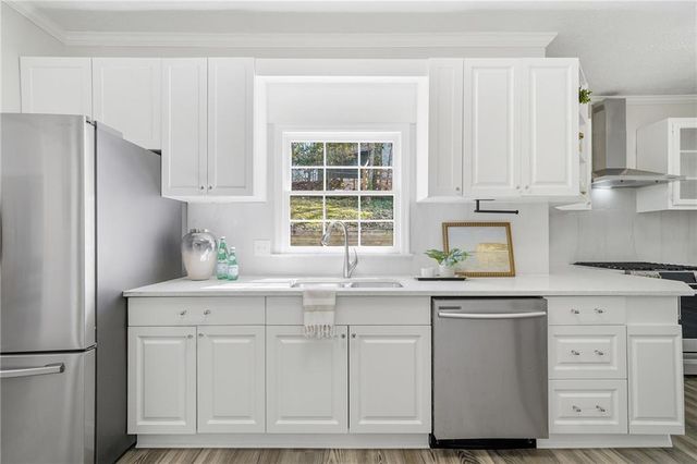 9305 Delft Way, Johns Creek, GA 30022