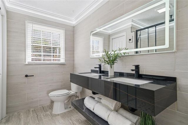 9305 Delft Way, Johns Creek, GA 30022