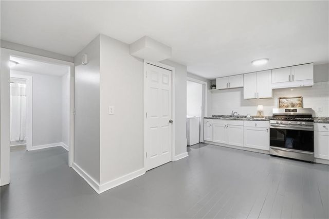 9305 Delft Way, Johns Creek, GA 30022