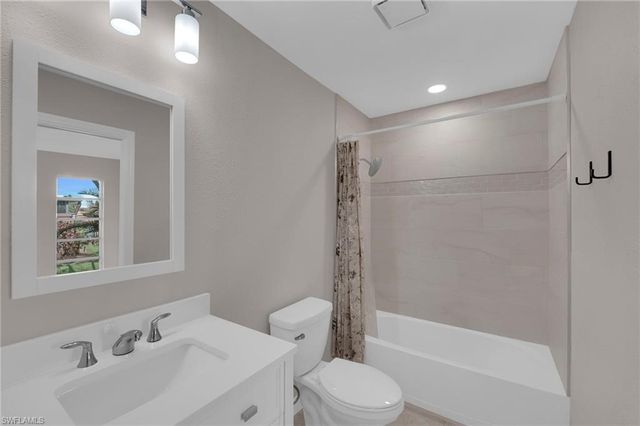 6353 Royal Woods DR, Fort Myers, FL 33908