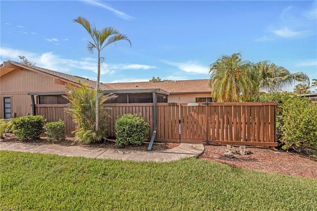 6353 Royal Woods DR, Fort Myers, FL 33908