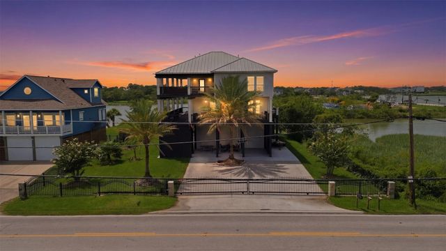 1015 Todville Road, Seabrook, TX 77586
