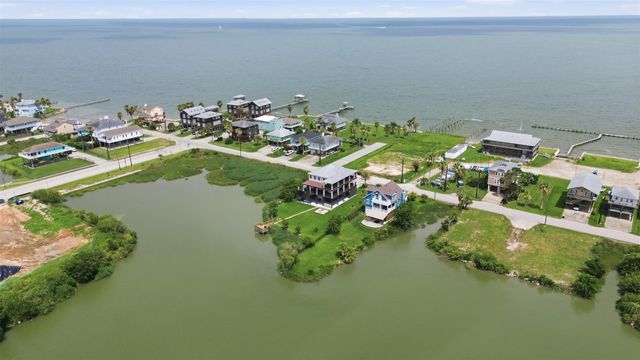 1015 Todville Road, Seabrook, TX 77586