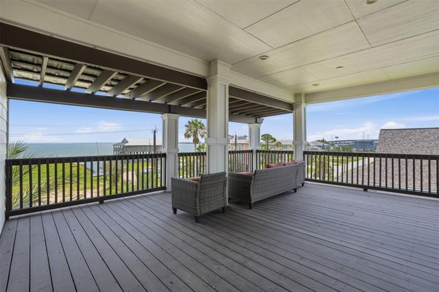 1015 Todville Road, Seabrook, TX 77586