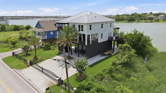 1015 Todville Road, Seabrook, TX 77586