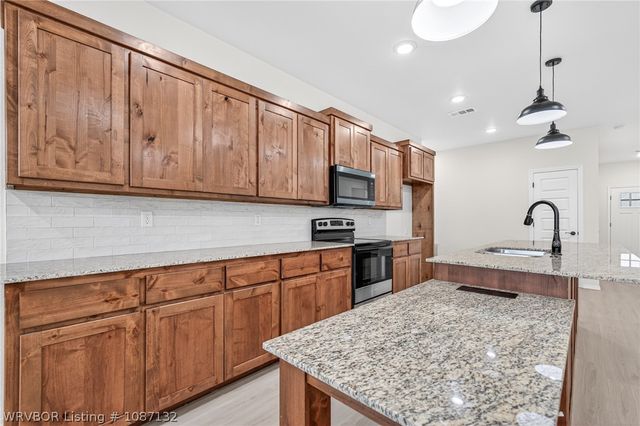 124 Countryside, Pocola, OK 74902