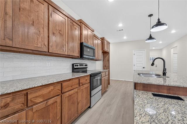 124 Countryside, Pocola, OK 74902