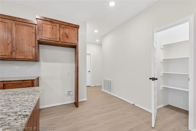 124 Countryside, Pocola, OK 74902