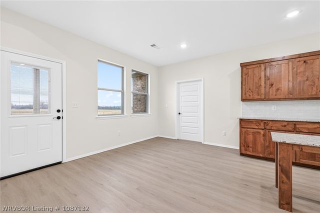 124 Countryside, Pocola, OK 74902