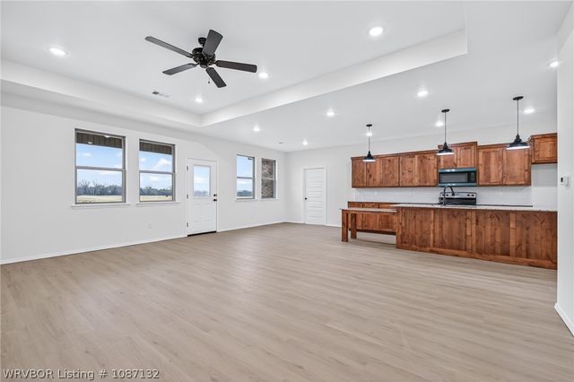 124 Countryside, Pocola, OK 74902