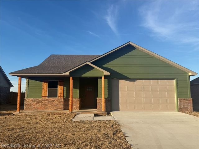 124 Countryside, Pocola, OK 74902