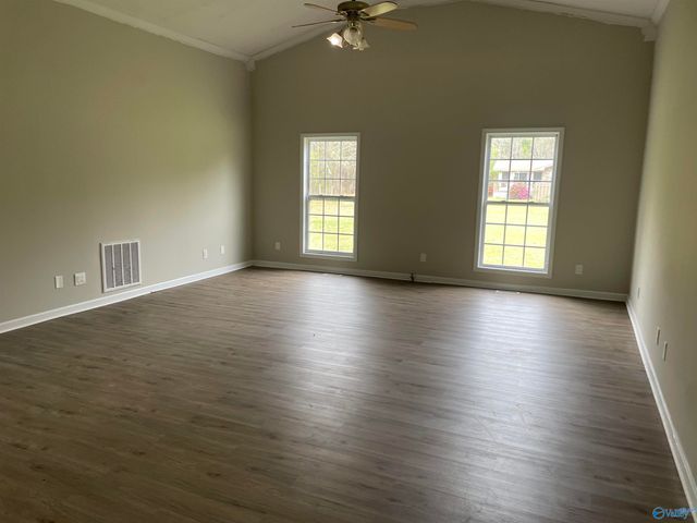 1421 Cove Creek Drive E, Glencoe, AL 35905