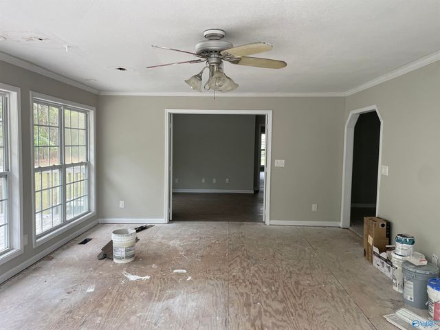 1421 Cove Creek Drive E, Glencoe, AL 35905