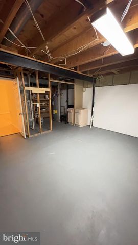 6610 CYPRESS POINT RD, Alexandria, VA 22312