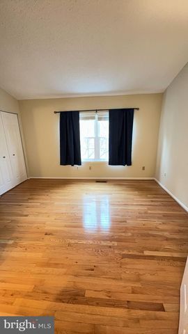 6610 CYPRESS POINT RD, Alexandria, VA 22312