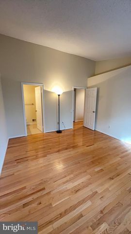 6610 CYPRESS POINT RD, Alexandria, VA 22312