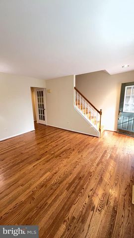 6610 CYPRESS POINT RD, Alexandria, VA 22312