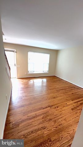 6610 CYPRESS POINT RD, Alexandria, VA 22312