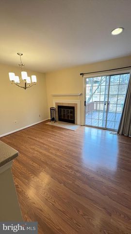 6610 CYPRESS POINT RD, Alexandria, VA 22312