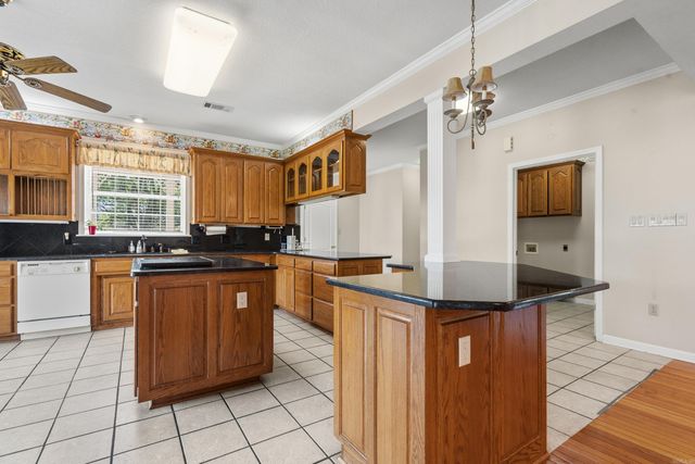 201 Green Willow Lane, Hot Springs, AR 71913