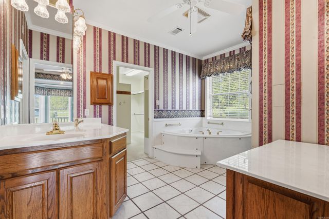 201 Green Willow Lane, Hot Springs, AR 71913