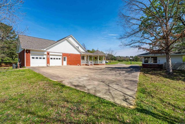 201 Green Willow Lane, Hot Springs, AR 71913