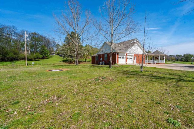 201 Green Willow Lane, Hot Springs, AR 71913