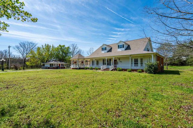 201 Green Willow Lane, Hot Springs, AR 71913