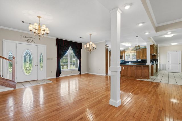 201 Green Willow Lane, Hot Springs, AR 71913