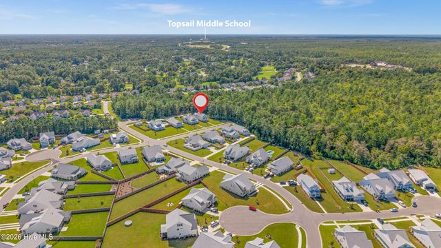 51 W Singing Avenue, Hampstead, NC 28443