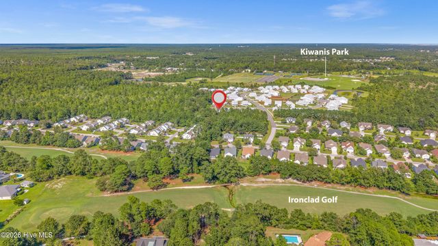 51 W Singing Avenue, Hampstead, NC 28443