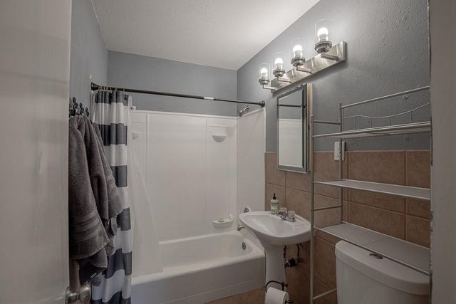 7704 E 50th Terrace, Kansas City, MO 64129