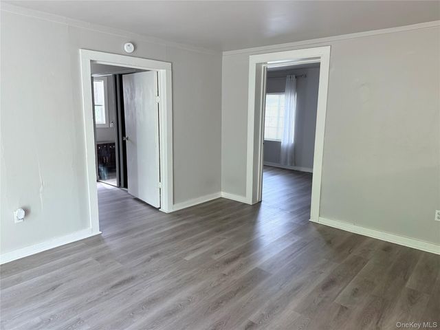 33 Walker Street, Middletown, NY 10963