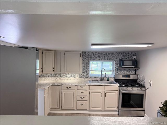 33 Walker Street, Middletown, NY 10963