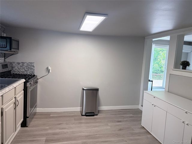 33 Walker Street, Middletown, NY 10963