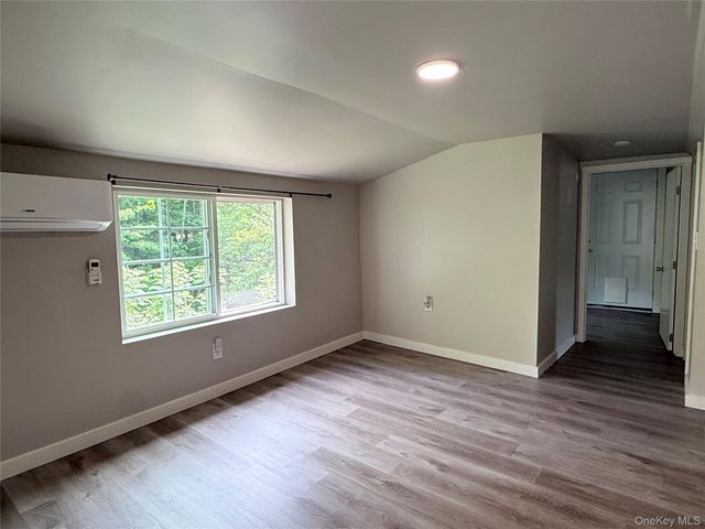 33 Walker Street, Middletown, NY 10963