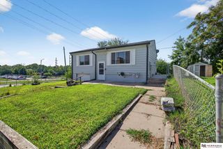 7201 James Avenue, La Vista, NE 68128