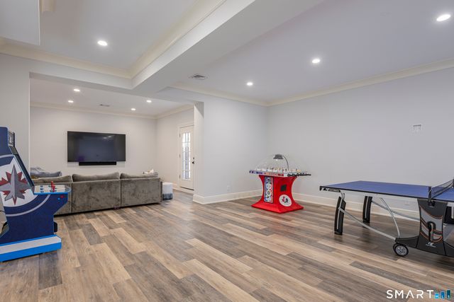 7 Indian Head Road, Greenwich, CT 06878