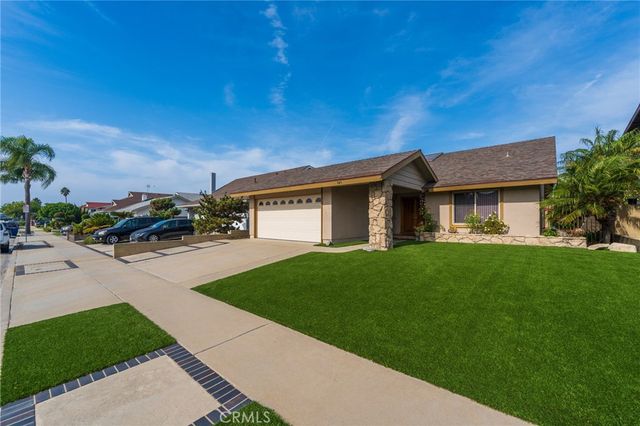 949 Fernrest Drive, Harbor City, CA 90710