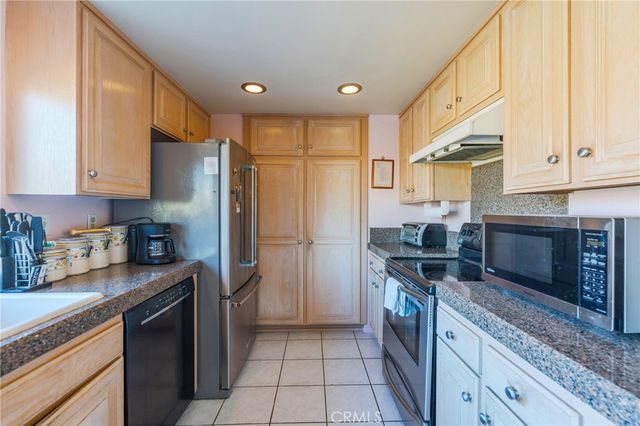 949 Fernrest Drive, Harbor City, CA 90710