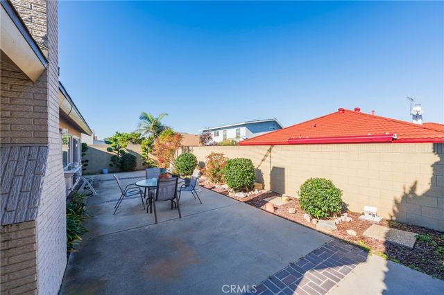 949 Fernrest Drive, Harbor City, CA 90710