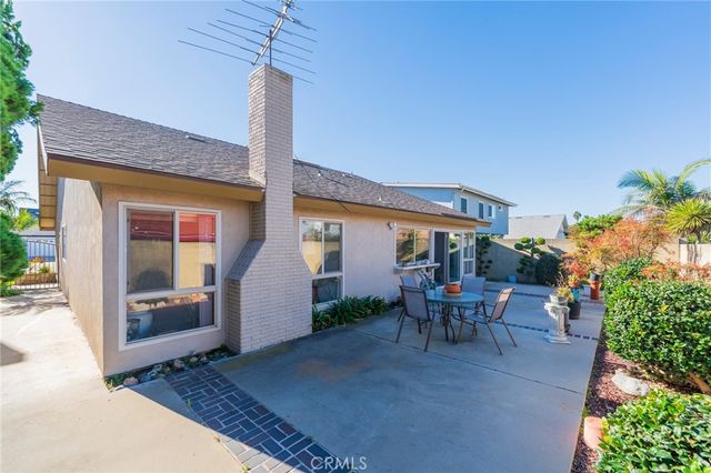 949 Fernrest Drive, Harbor City, CA 90710