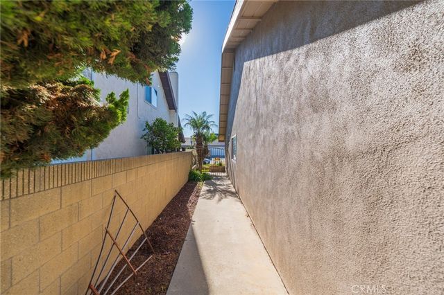 949 Fernrest Drive, Harbor City, CA 90710