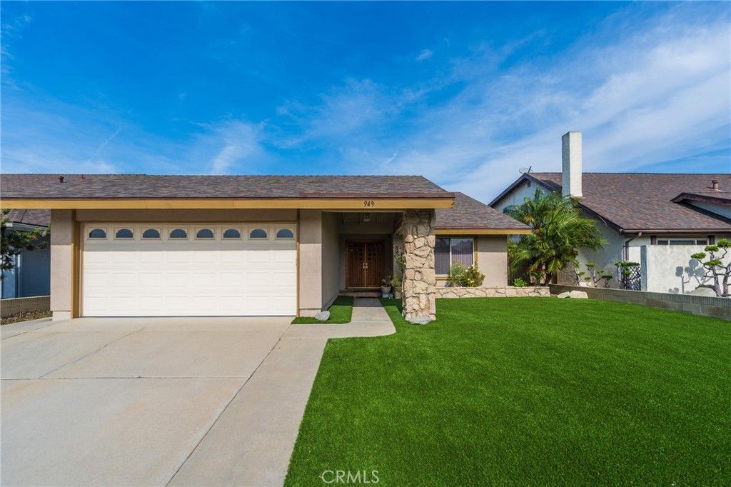 949 Fernrest Drive, Harbor City, CA 90710