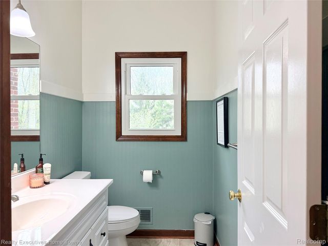 52762 S Weathervane Drive, Chesterfield Township, MI 48047