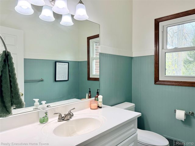 52762 S Weathervane Drive, Chesterfield Township, MI 48047